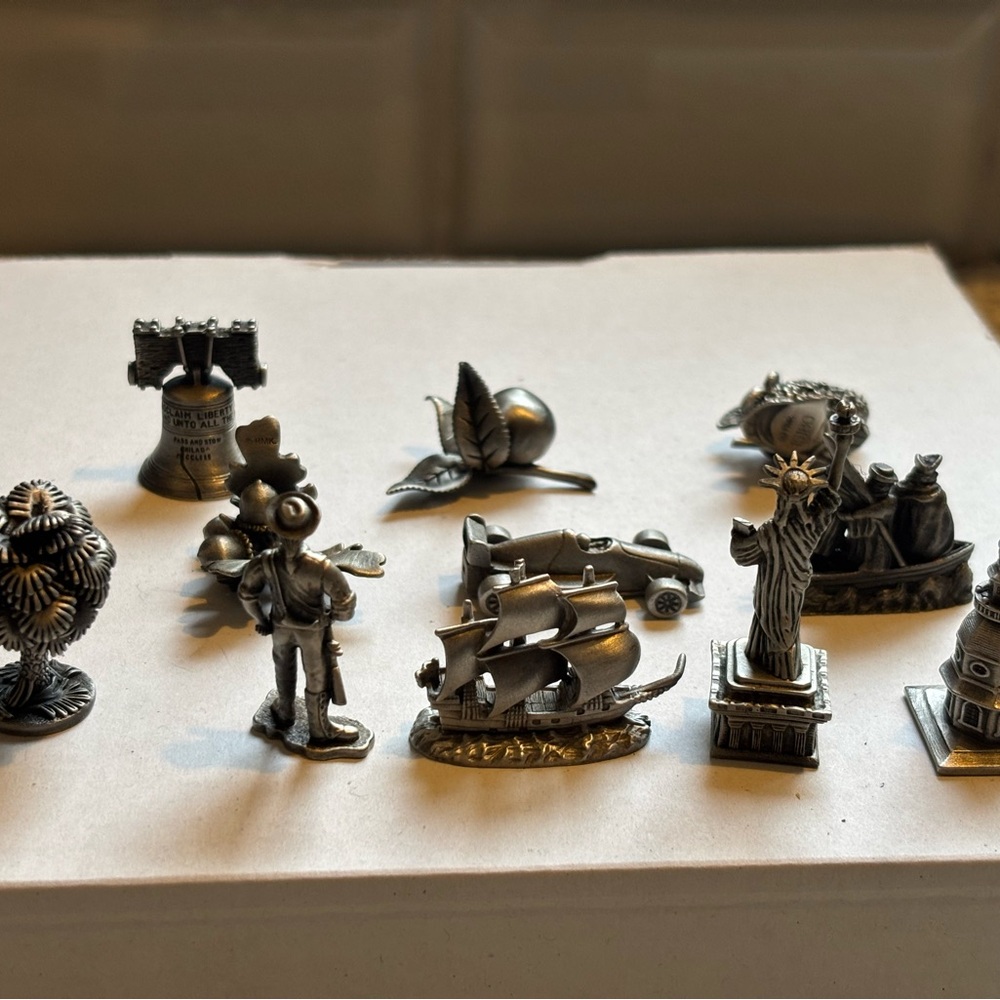11 piece Pewter Hallmark Miniature Collectible Set - Picture 6 of 13